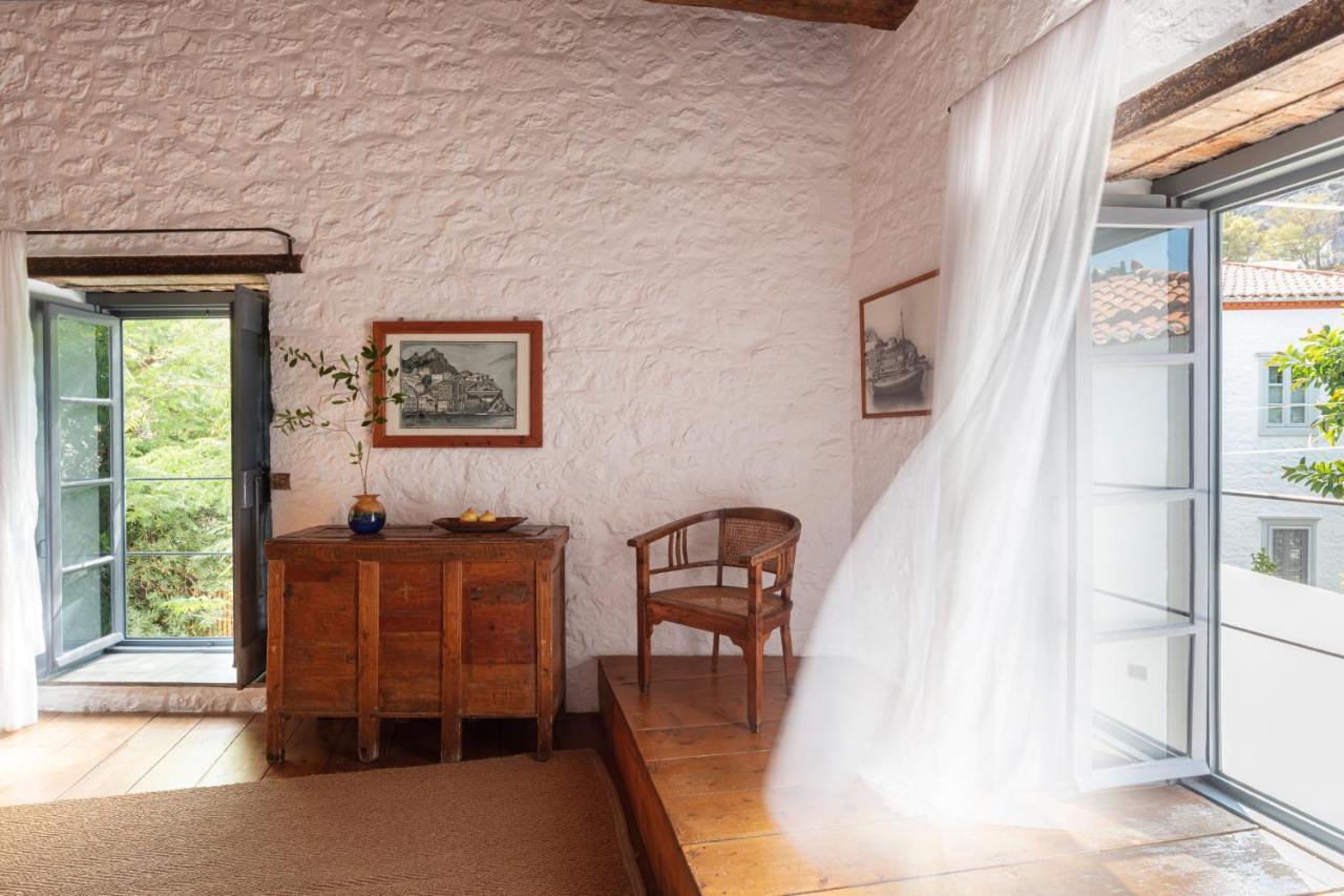Bratsera Boutique Hotel Идра Экстерьер фото