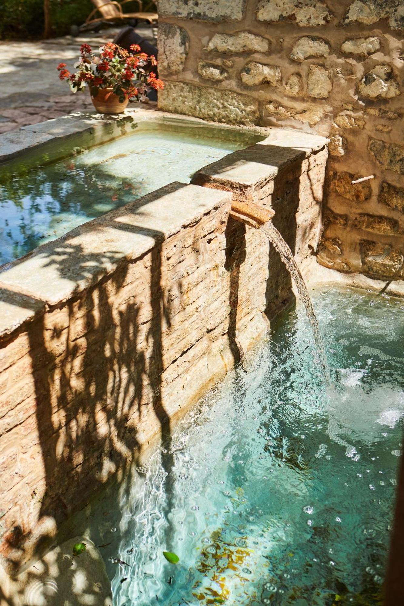 Bratsera Boutique Hotel Идра Экстерьер фото